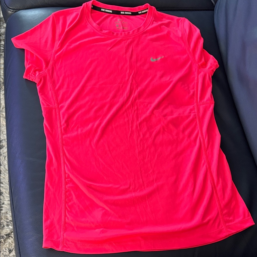 Nike Bright Pink Short Sleeve Tee